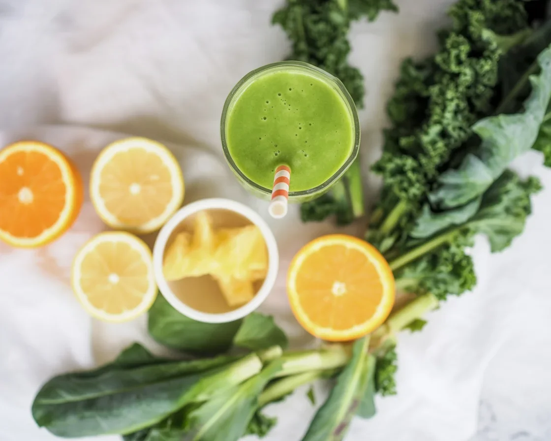 Healthy Green Smoothie Recipe for Pregnancy with spinach, avocado, and chia seeds.