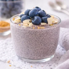 Delicious Blueberry Chia Pudding (Easy & Healthy)