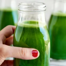 Zesty Spinach Celery Apple Lemon Green Juice